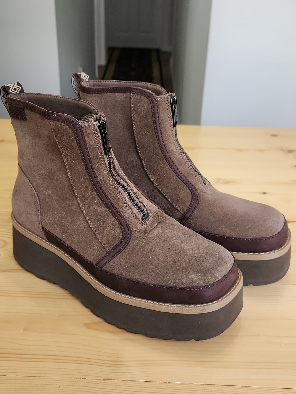 UGG Cityfunc Zip Platform Suede Booties Hickory 8.5